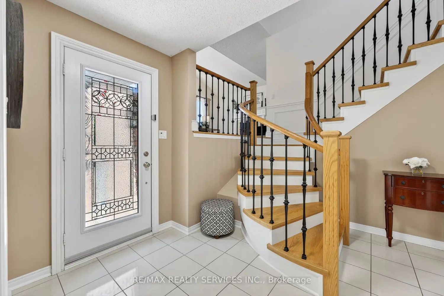 150 Royal Valley Drive photo 3