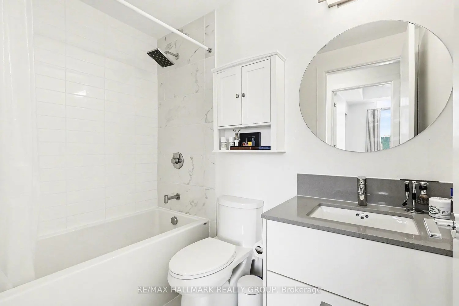 Additional image 11 of 255 Bay Street 1412