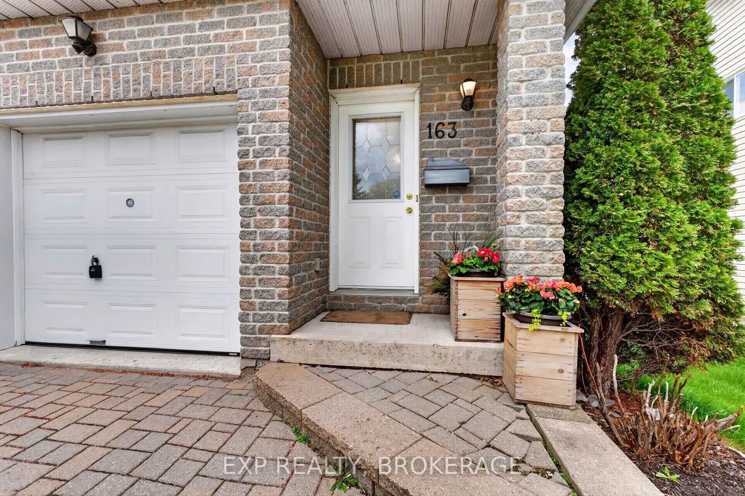 163 Guthrie Drive photo 2