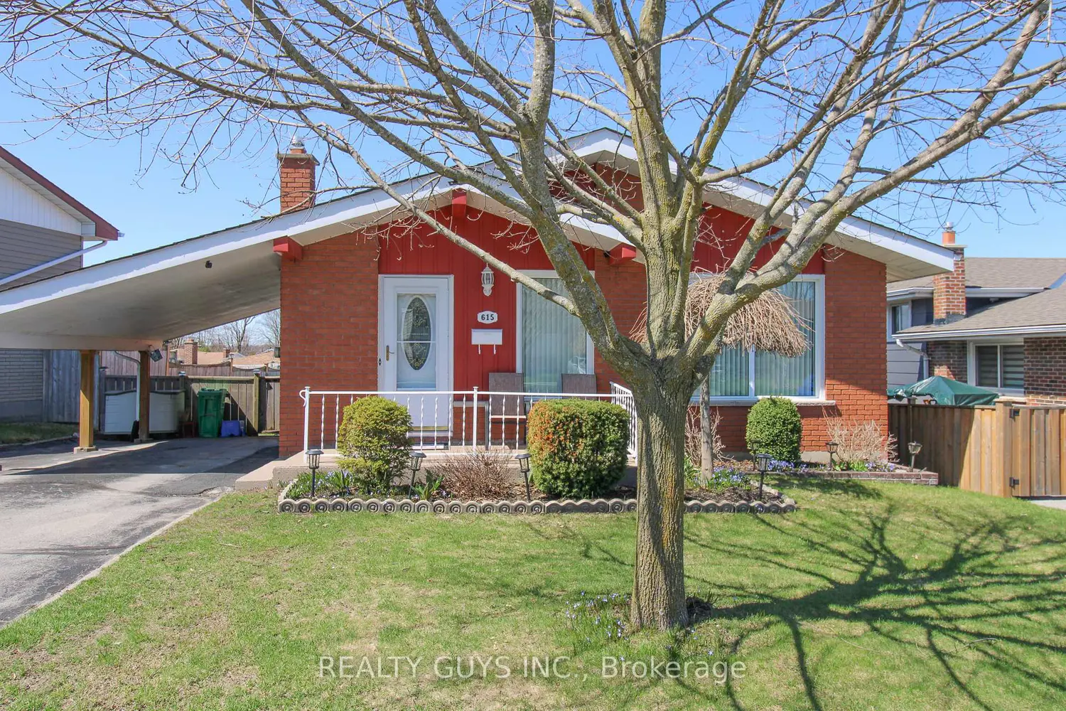 615 Saugeen Crescent