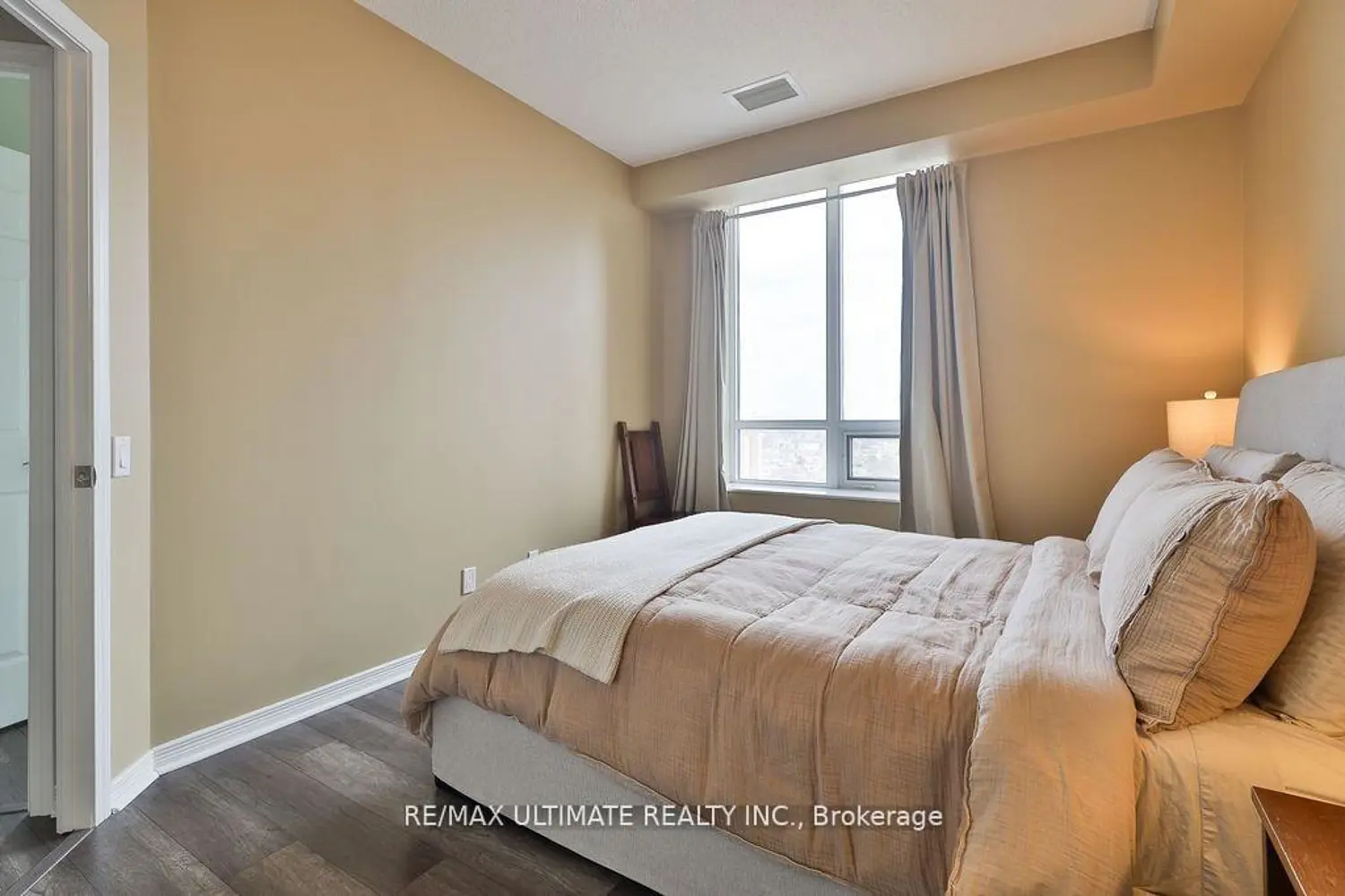 Additional image 18 of 60 Heintzman Street 2404
