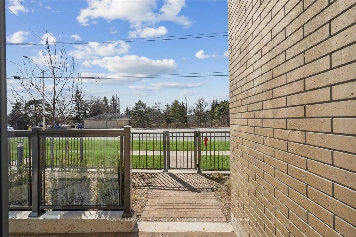 Additional image 10 of 509 Dundas Street 103