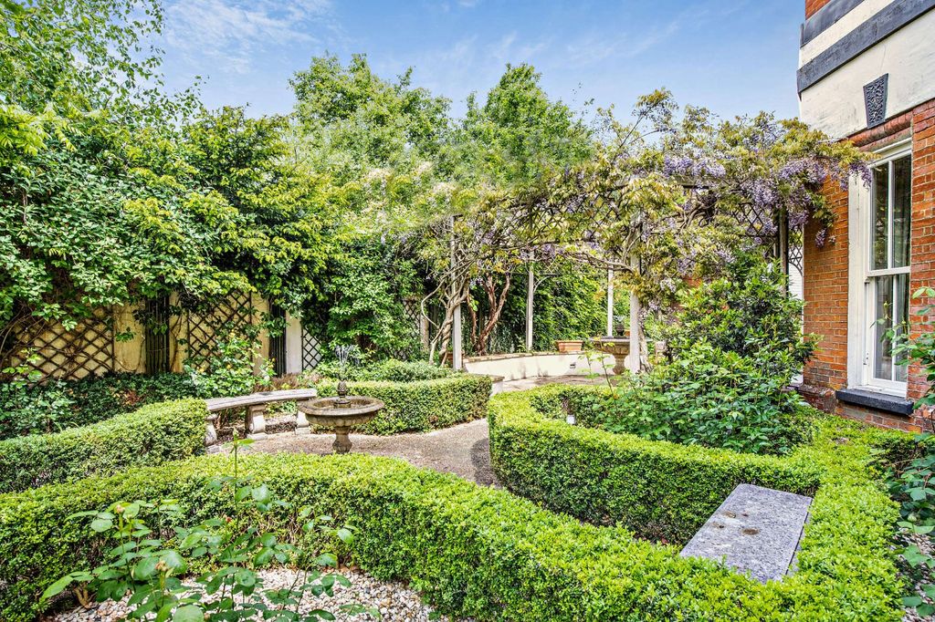 Additional image 3 of 8 bed detached house for saleChurch Street, Crondall, Farnham, Surrey GU10