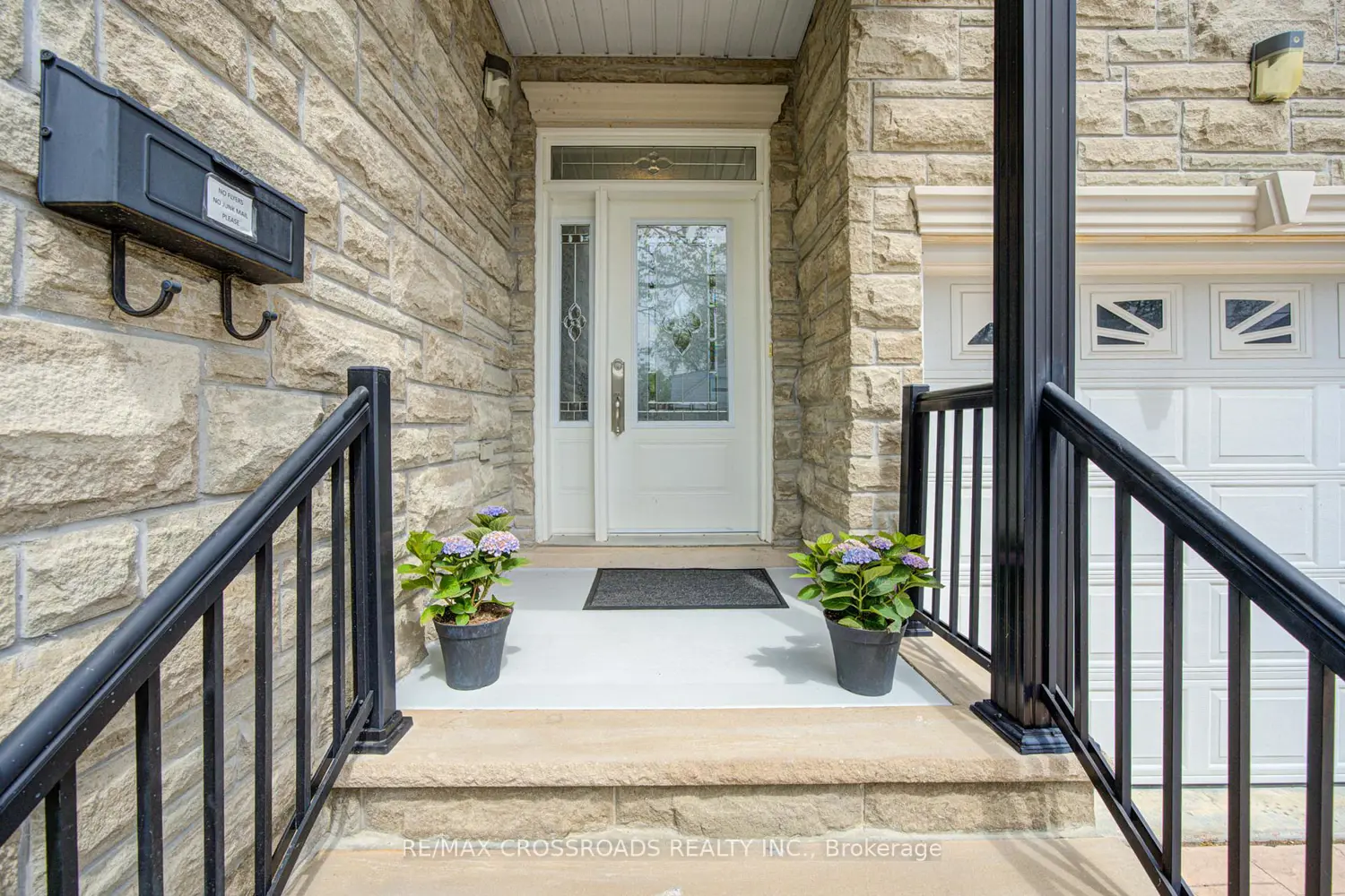 24 Lynn Road