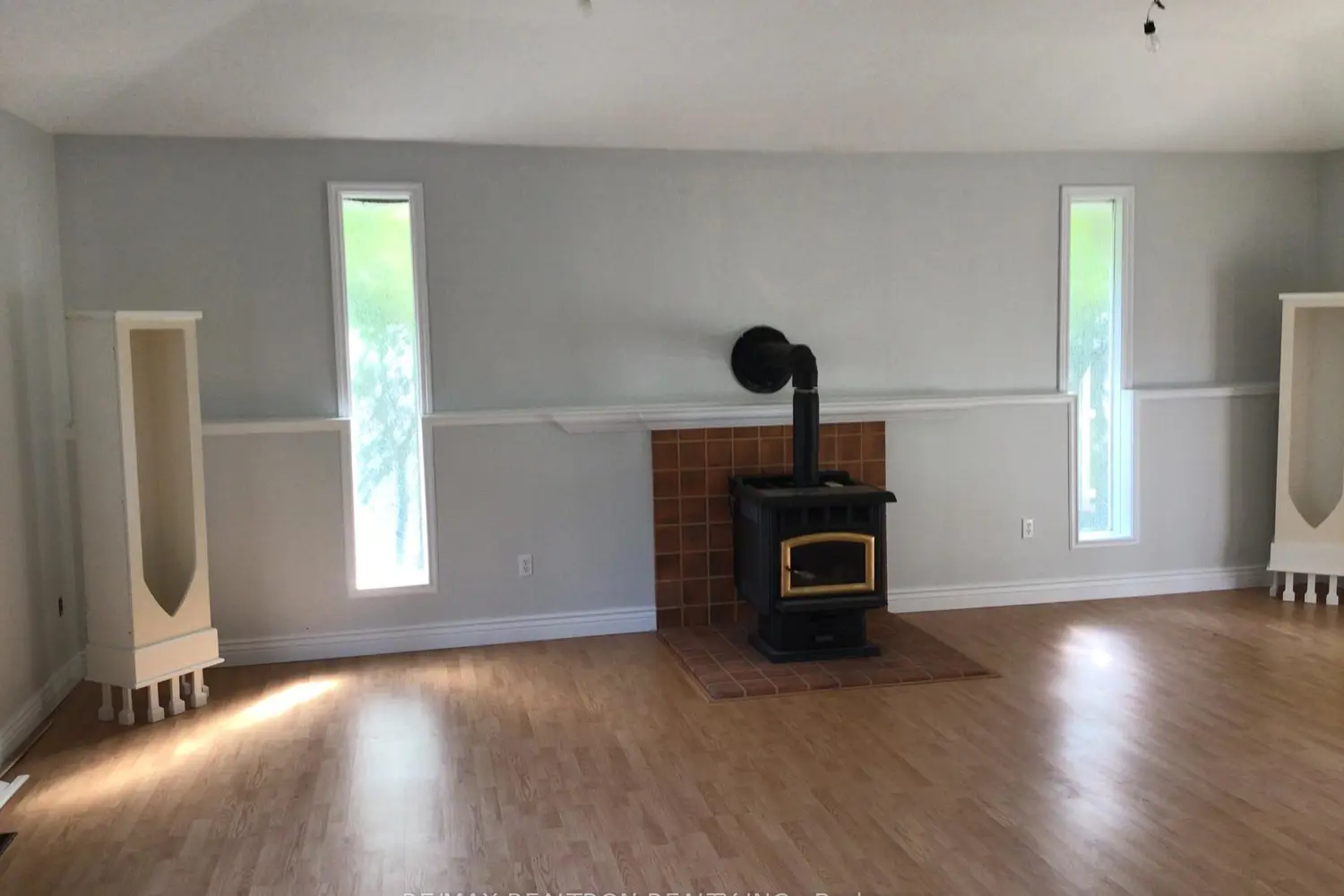 1181 Ravenshoe Road photo 2