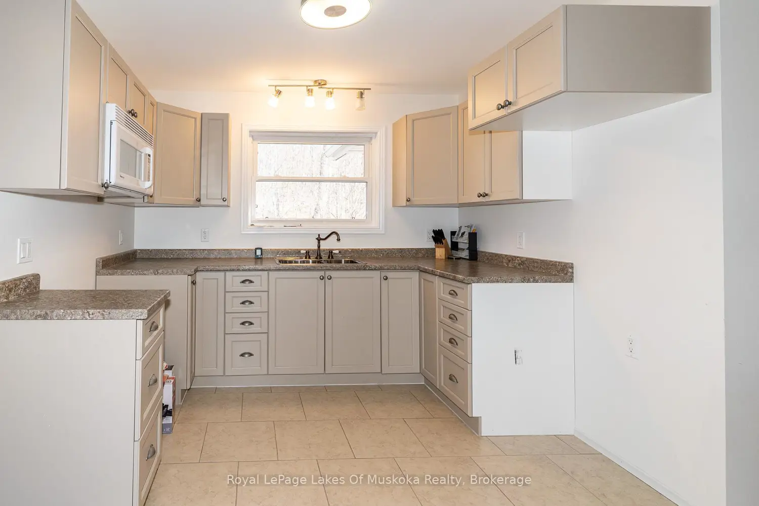 3511 Brunel Road photo 3