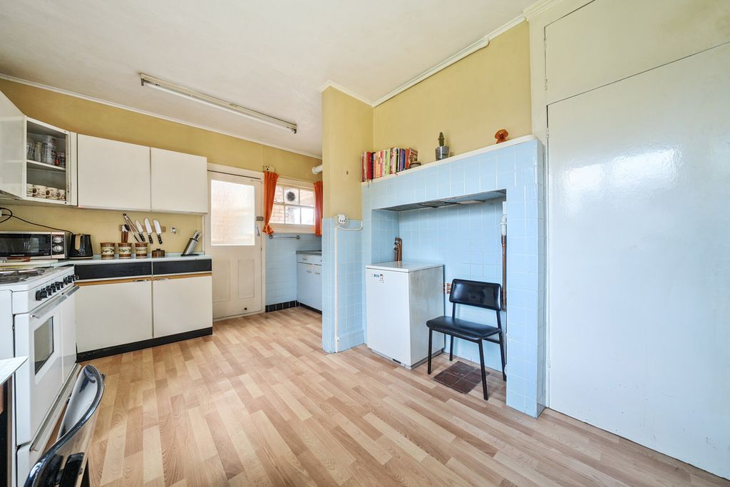 Additional image 14 of 3 bed detached house for saleColyers Lane, Erith DA8