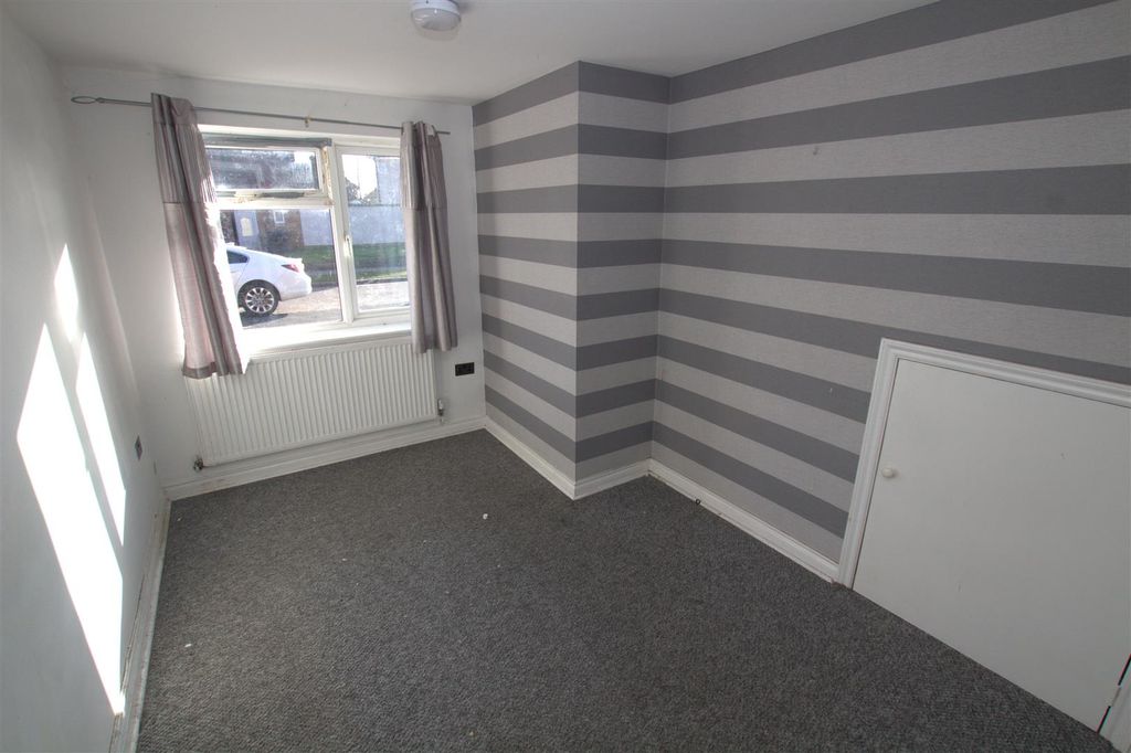 4 bed flat for saleSefton Road, Middlesbrough TS3 photo 3
