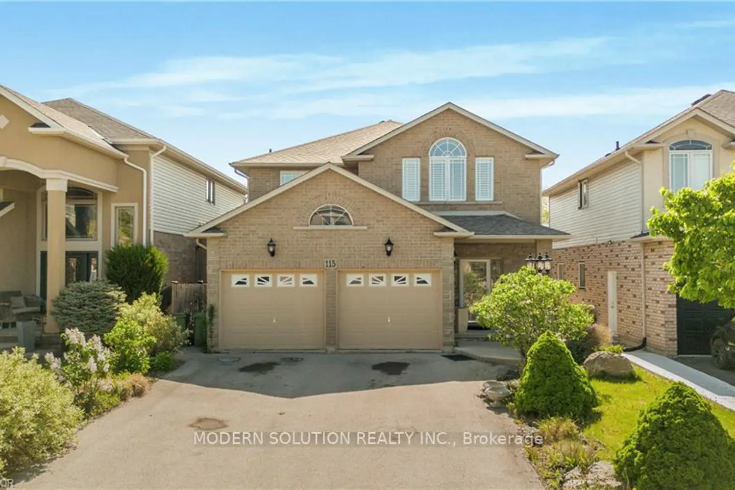 115 Erika Crescent