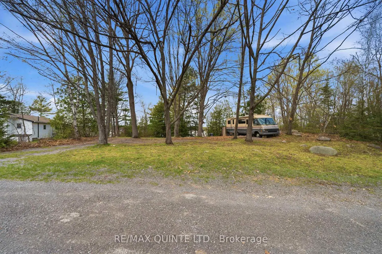 165 Retriever Lane photo 2