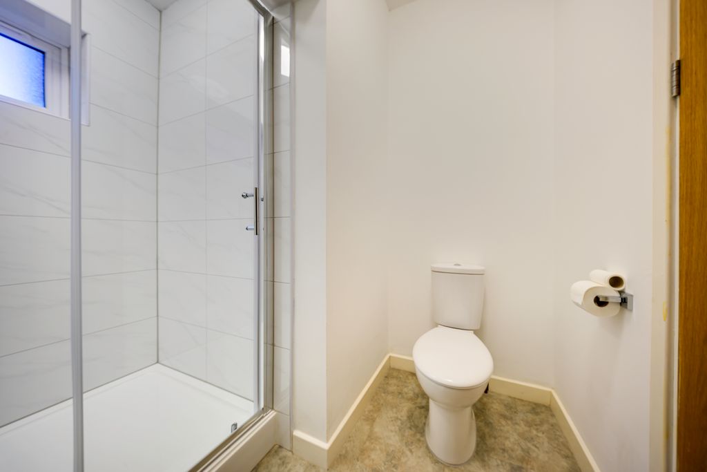Additional image 11 of 2 bed flat for saleBeacon House, High Road West, Felixstowe IP11