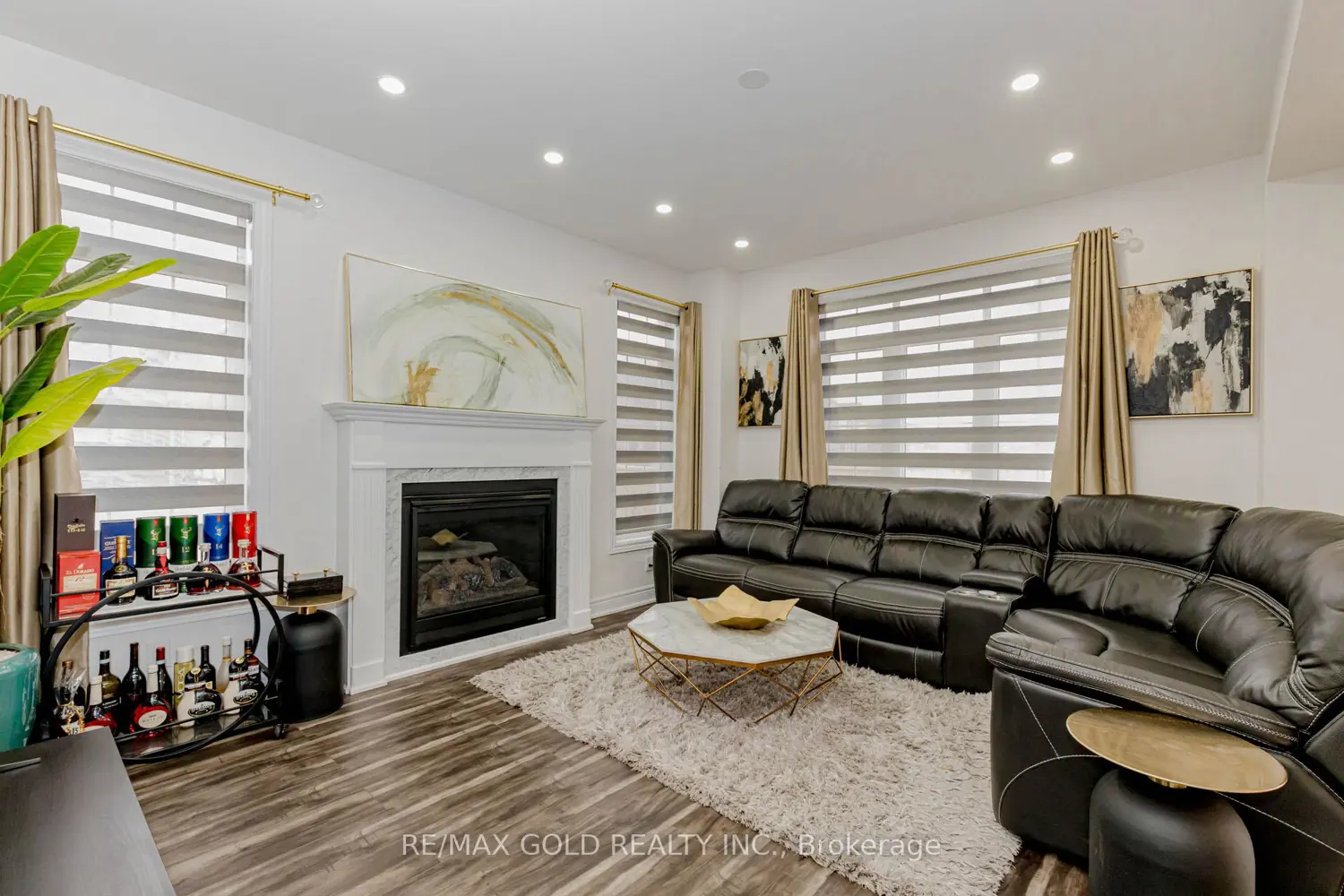 15351 Danby Road photo 3