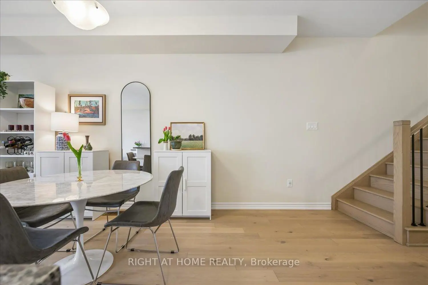 2092 Ellerston Common photo 4