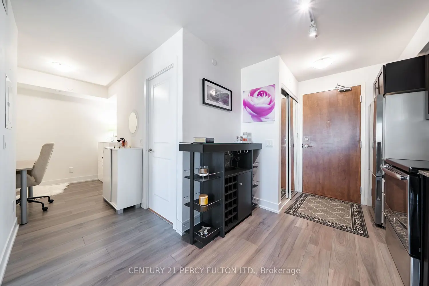 Additional image 12 of 1215 Bayly Street 1303