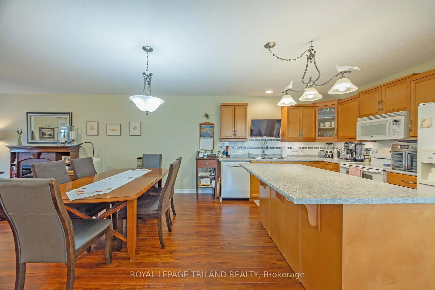 18 Coleman Court photo 4