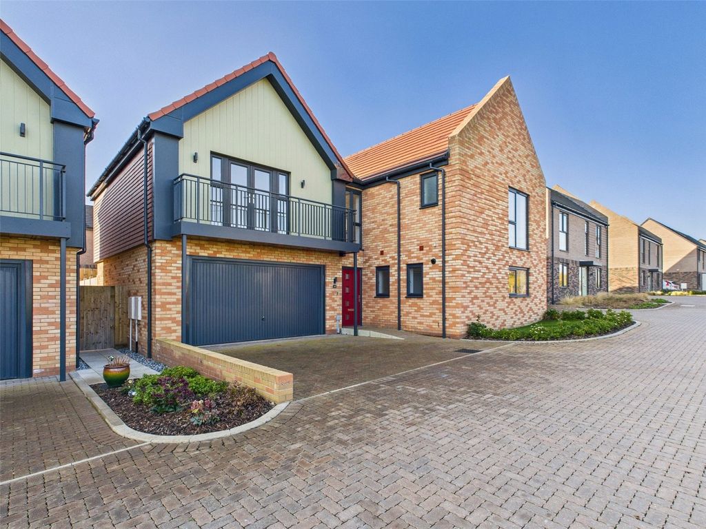 Additional image 14 of 4 bed detached house for sale4 Fleet Road, Felixstowe, Suffolk IP11
