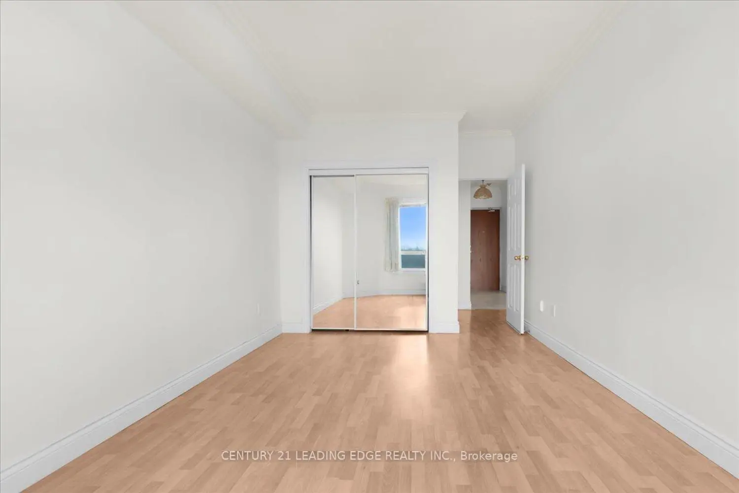 Additional image 15 of 2511 Lakeshore Road 719