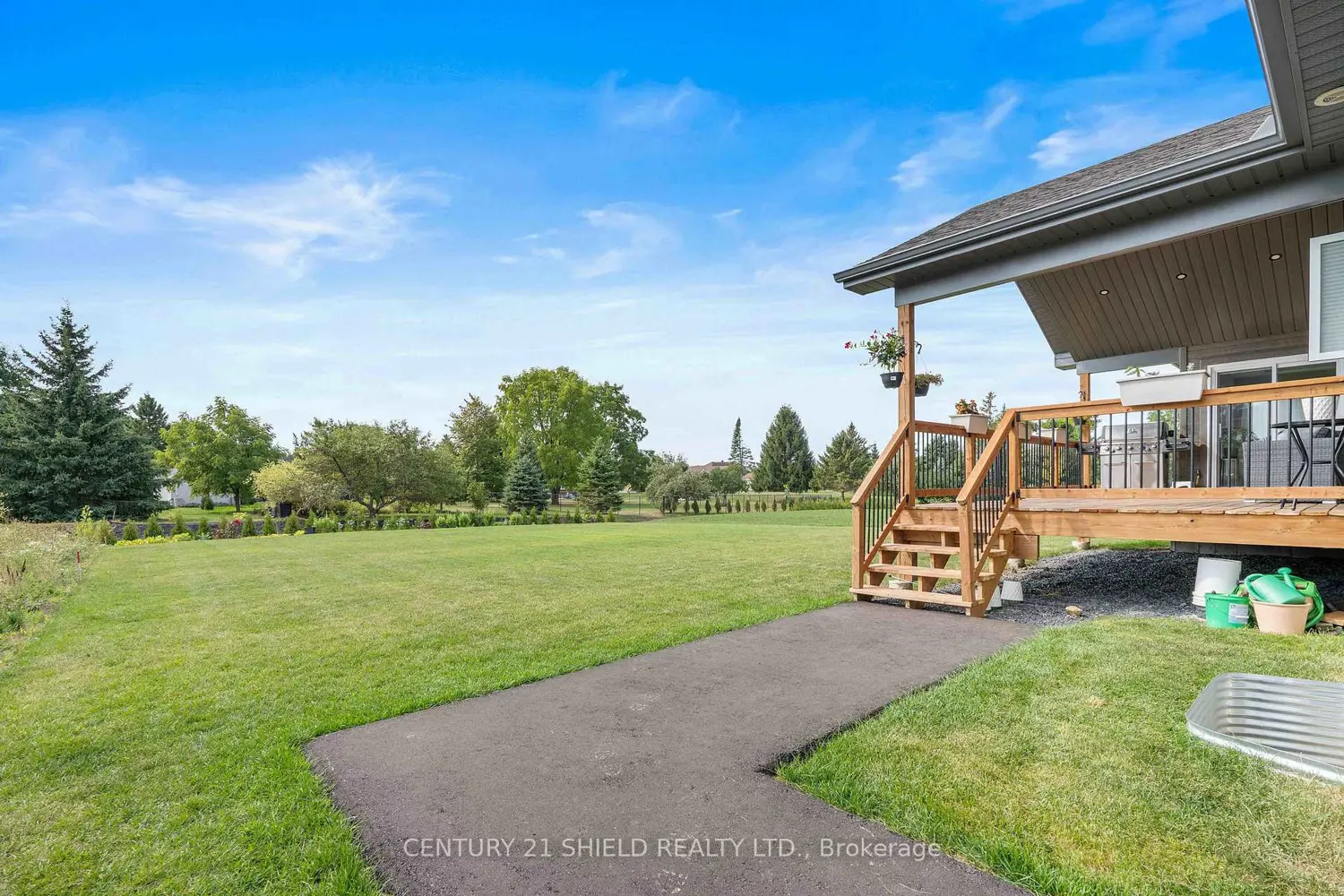 29 Whitetail Avenue photo 5