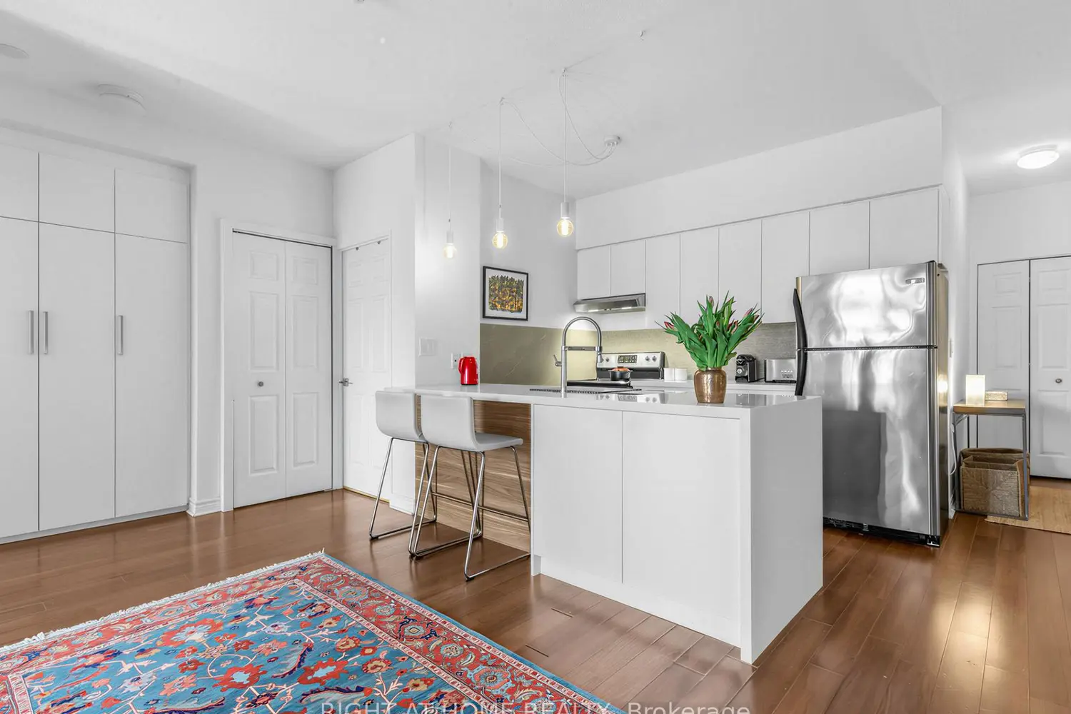 Additional image 7 of 11 Christie Street 406