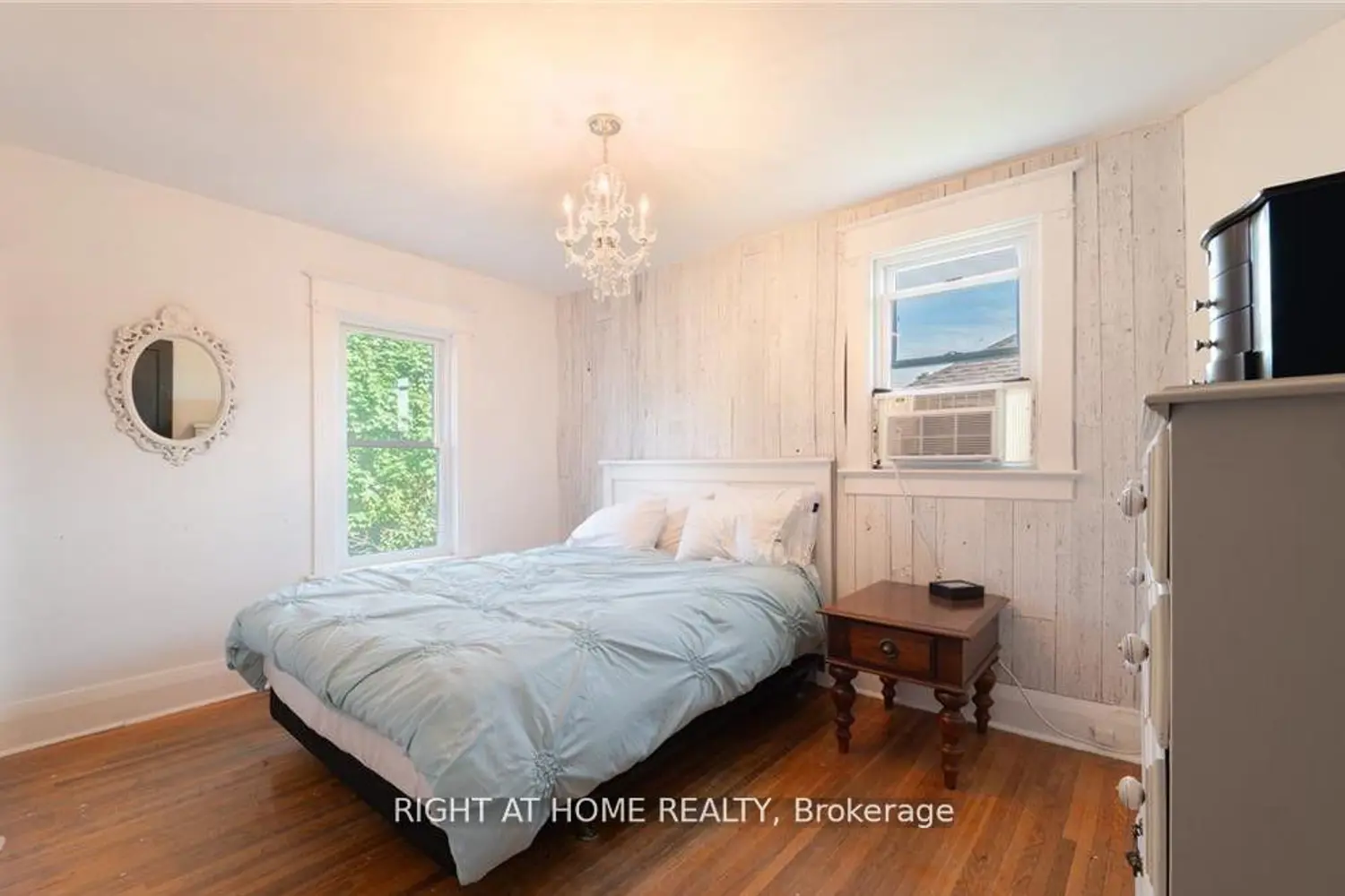 129 Forest Avenue photo 4