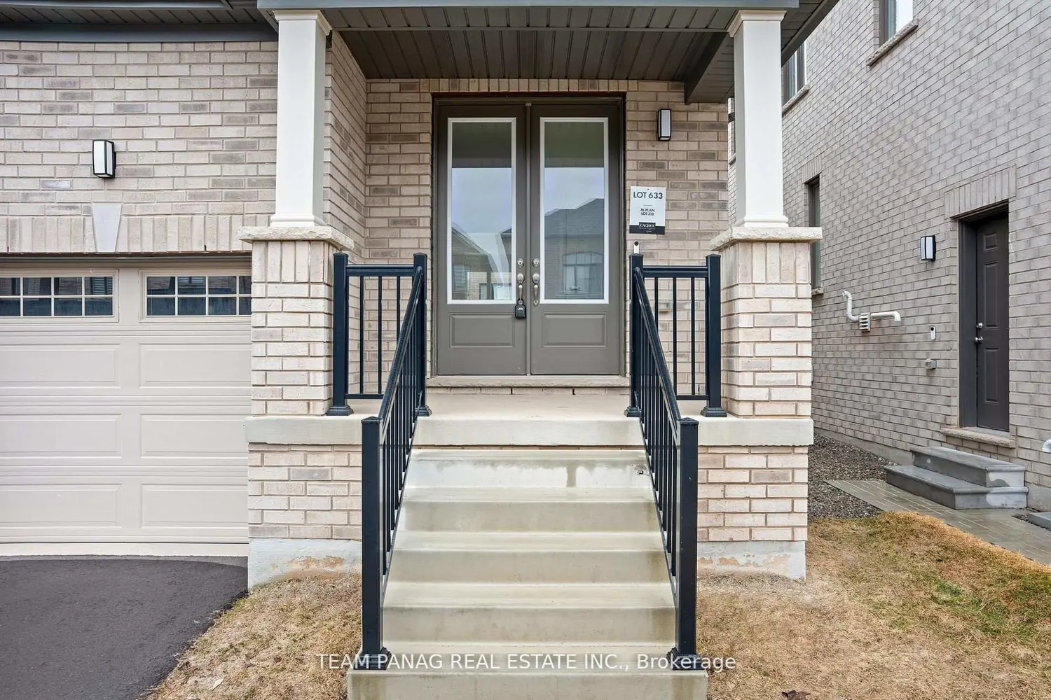 24 Tyler Avenue photo 2