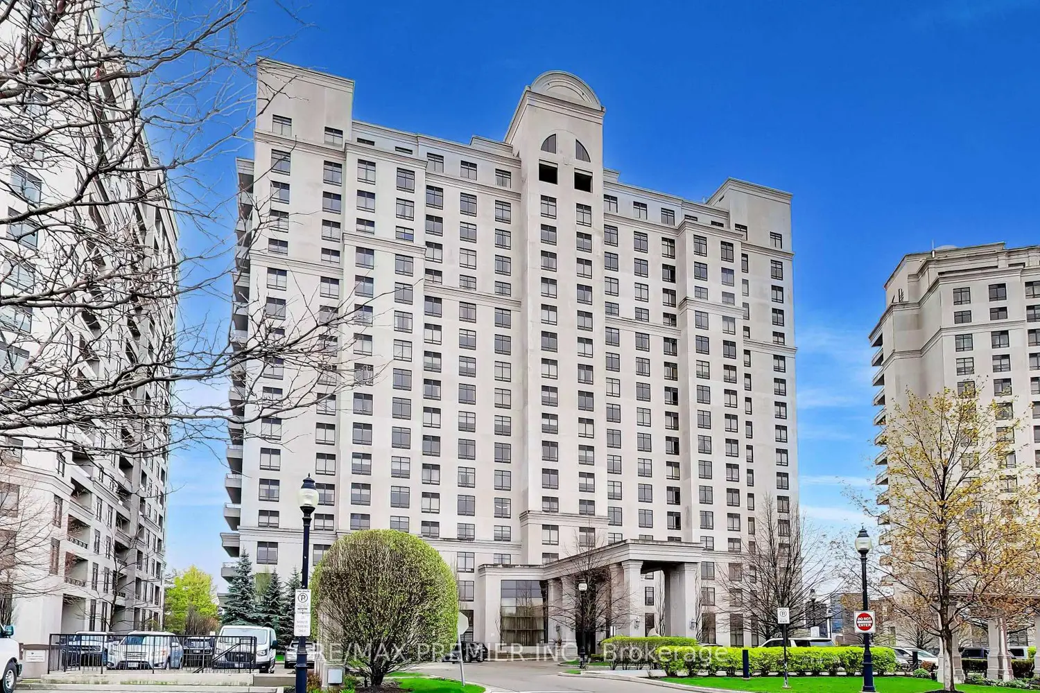 9245 Jane Street 1106