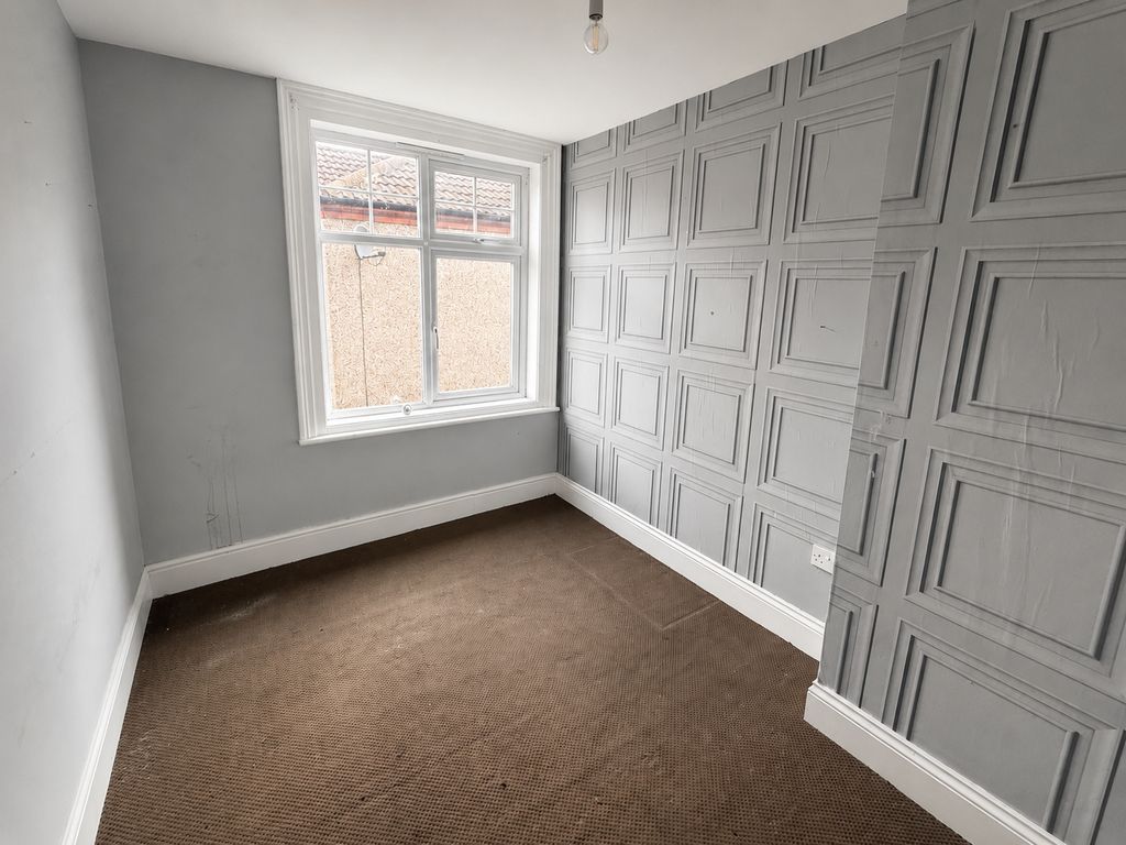 Additional image 6 of 2 bed flat for saleEleanor Street, Grimsby, Lincolnshire DN32
