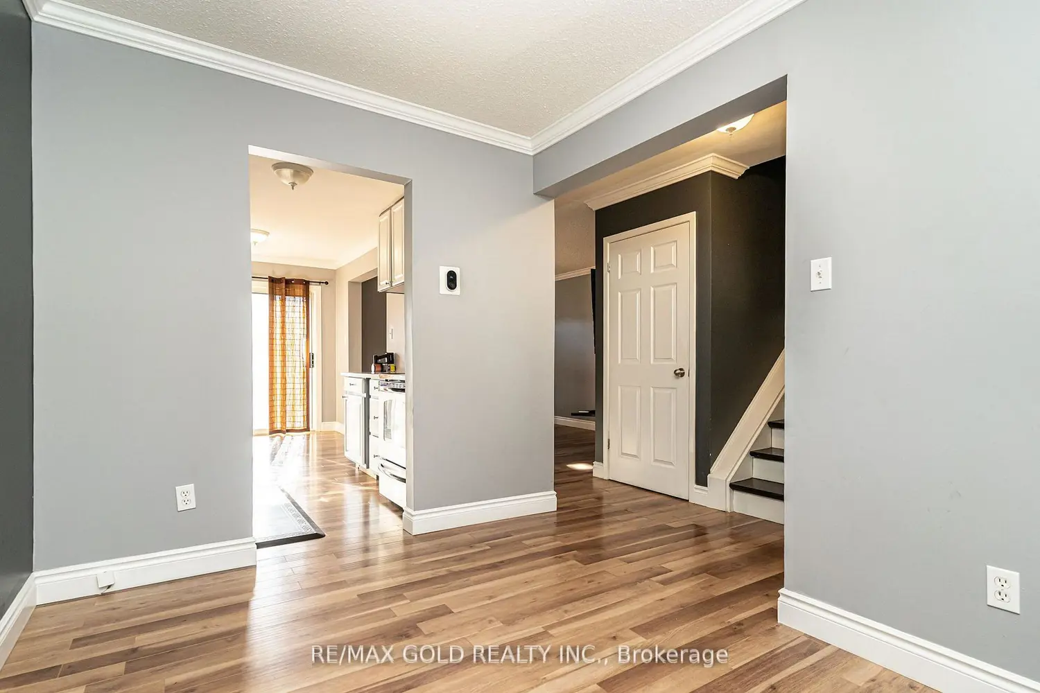 46 Dearbourne Boulevard 41 photo 2