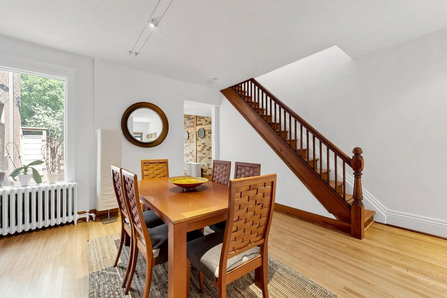 Additional image 4 of 225 Howland Avenue