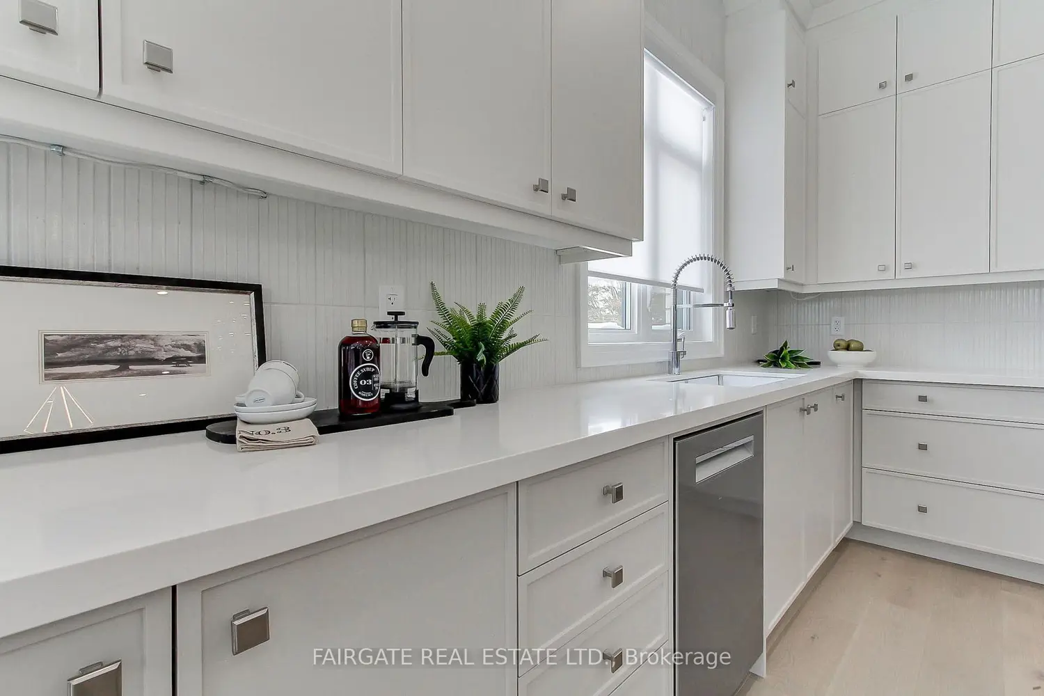 132 William Street photo 3
