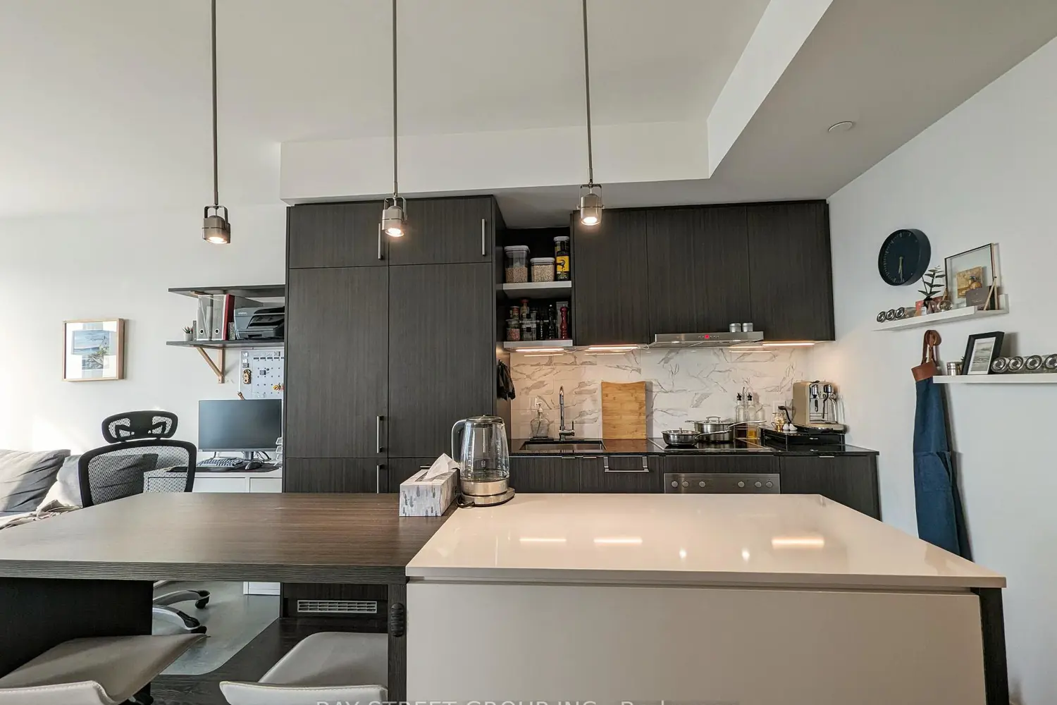 Additional image 4 of 100 Harbour Street 6103