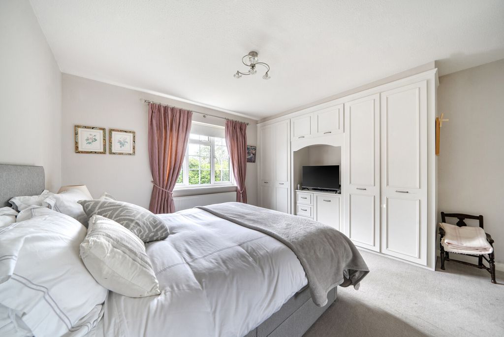 Additional image 6 of 3 bed maisonette for saleTrafalgar Court, Farnham GU9