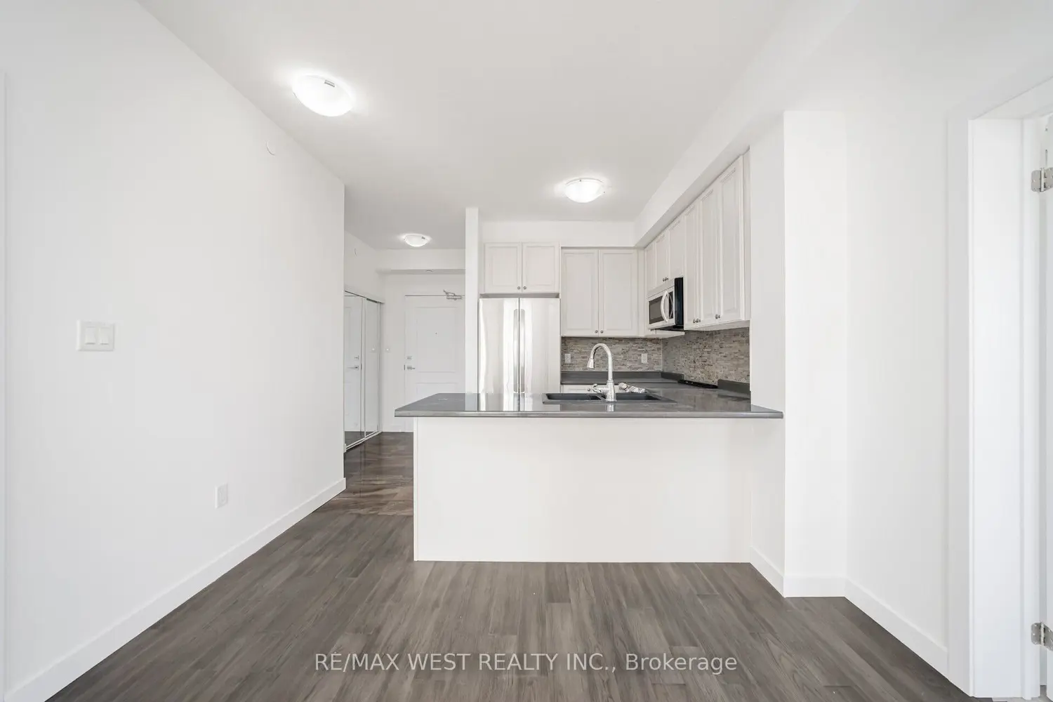 101 Shoreview Place 131 photo 5