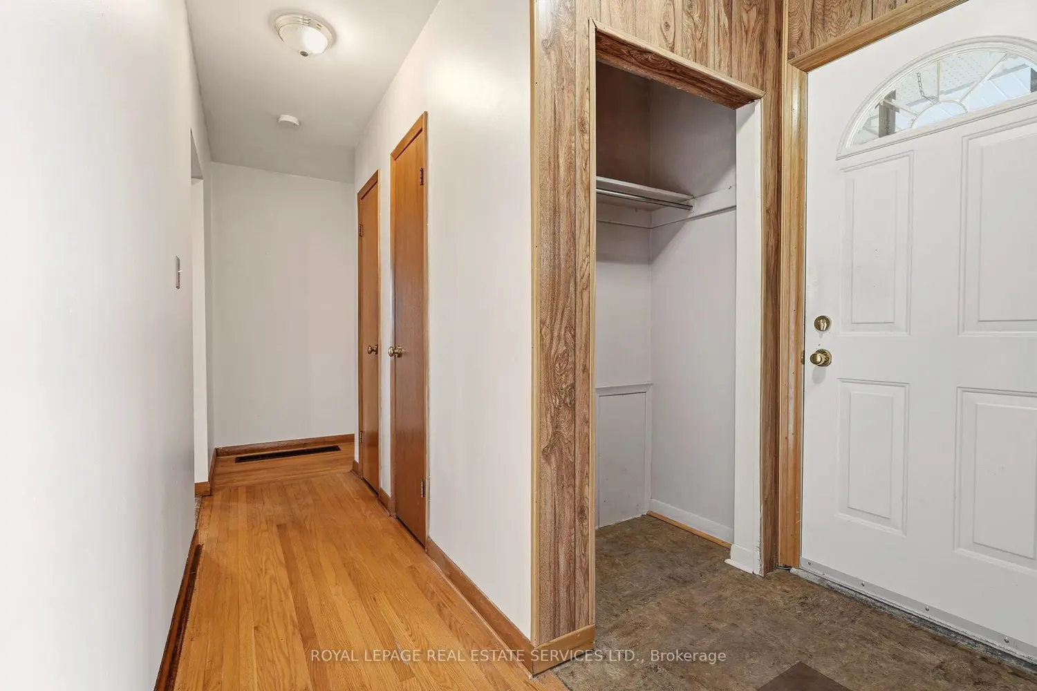 384 Appleby Line photo 4