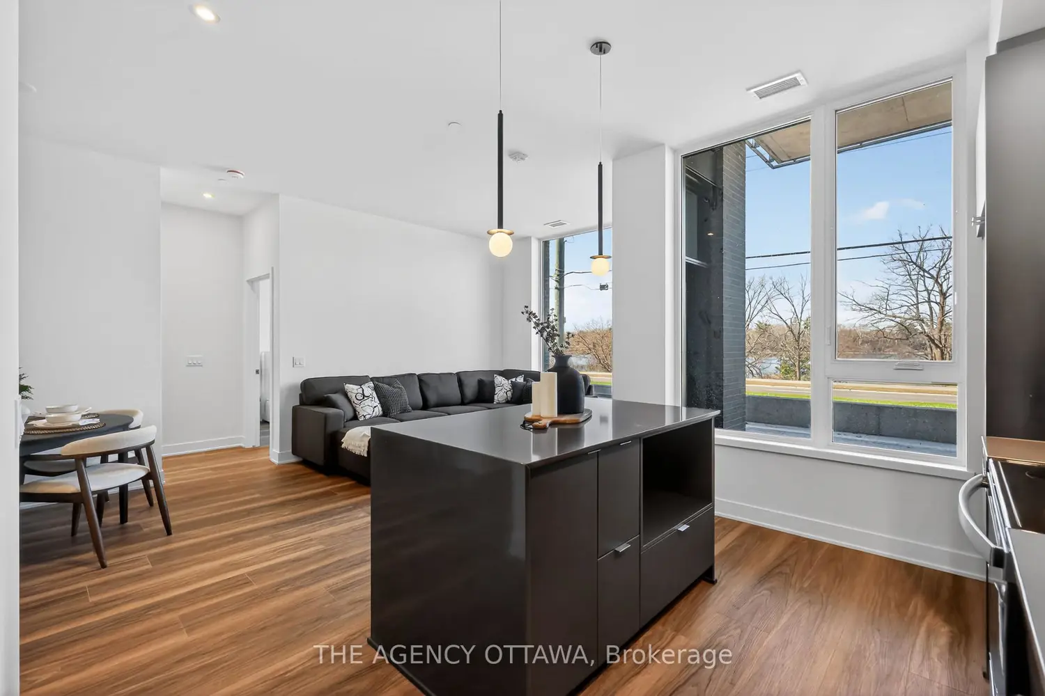 Additional image 7 of 3071 Riverside Drive 107