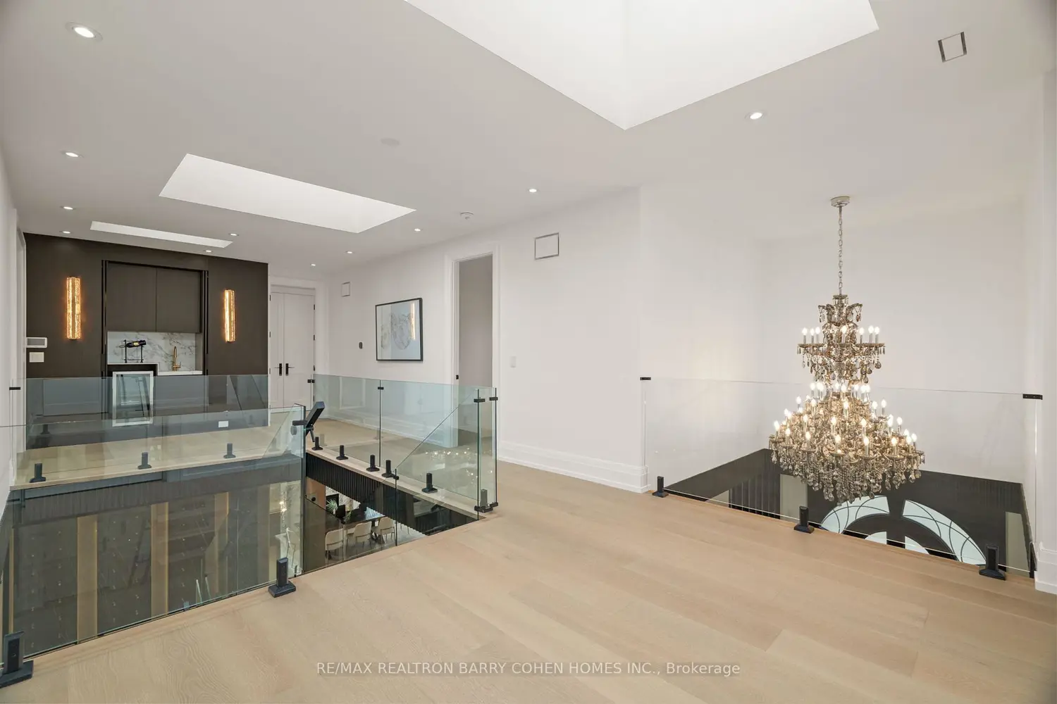 Additional image 12 of 81 Upper Canada Drive