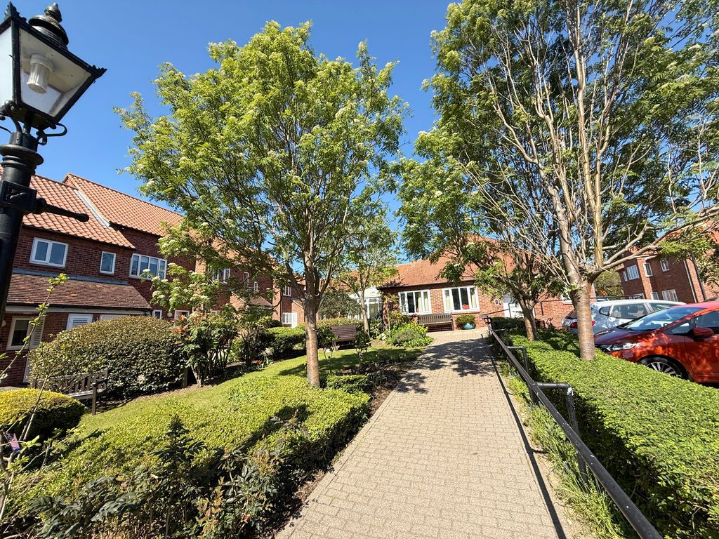 Additional image 2 of 2 bed flat for salePremier Court, Grantham NG31