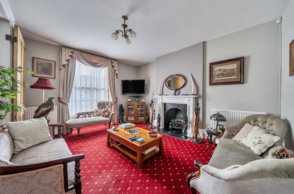 Additional image 4 of 2 bed flat for saleChurch Street, Faringdon, Oxfordshire SN7