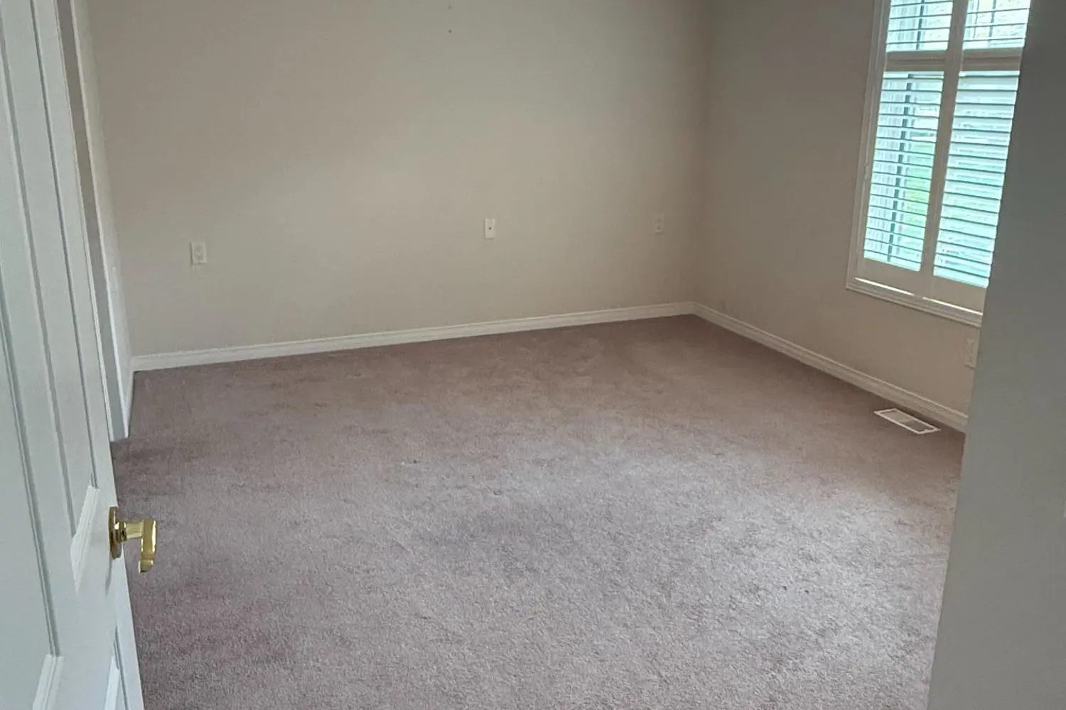 2705 Kingsway Drive 9 photo 3