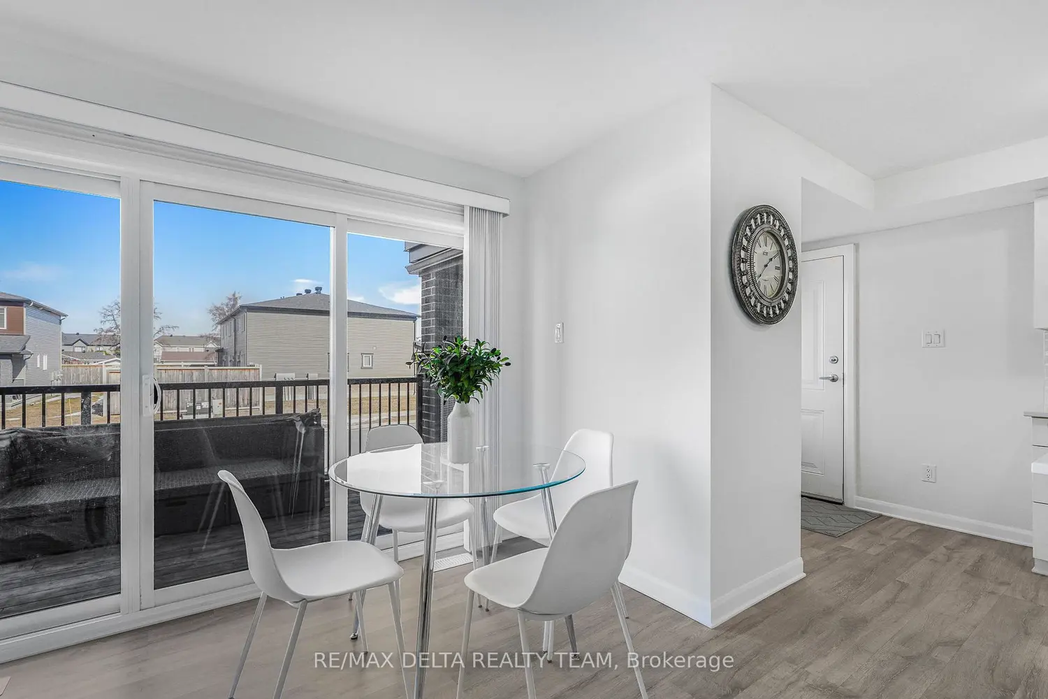 516 Decoeur Drive D photo 4
