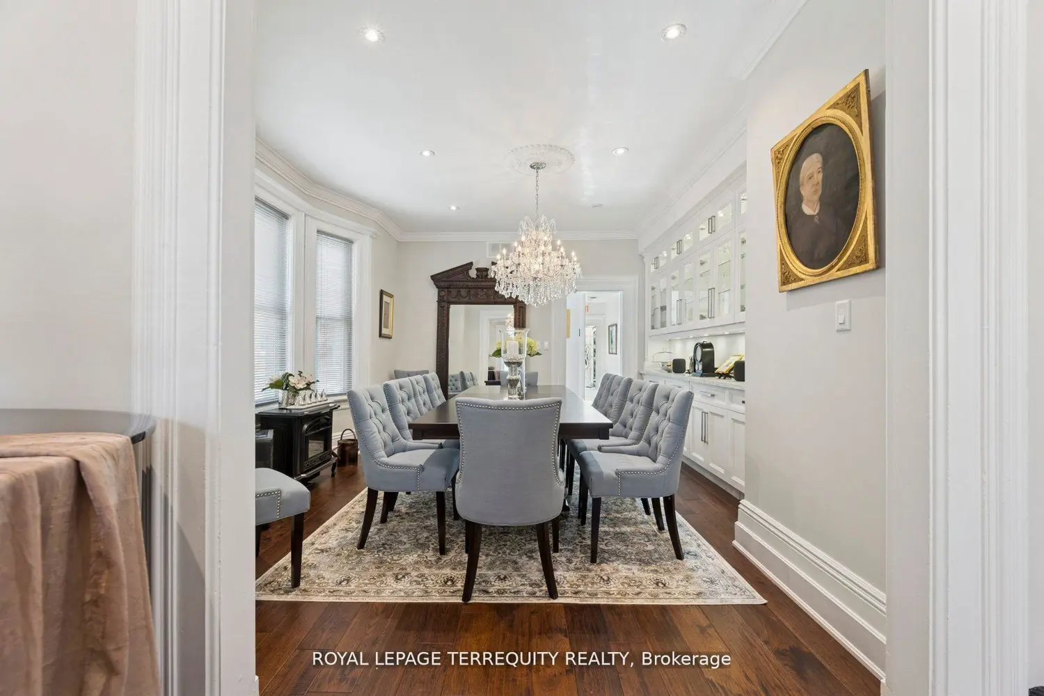 567 Kingston Road photo 5