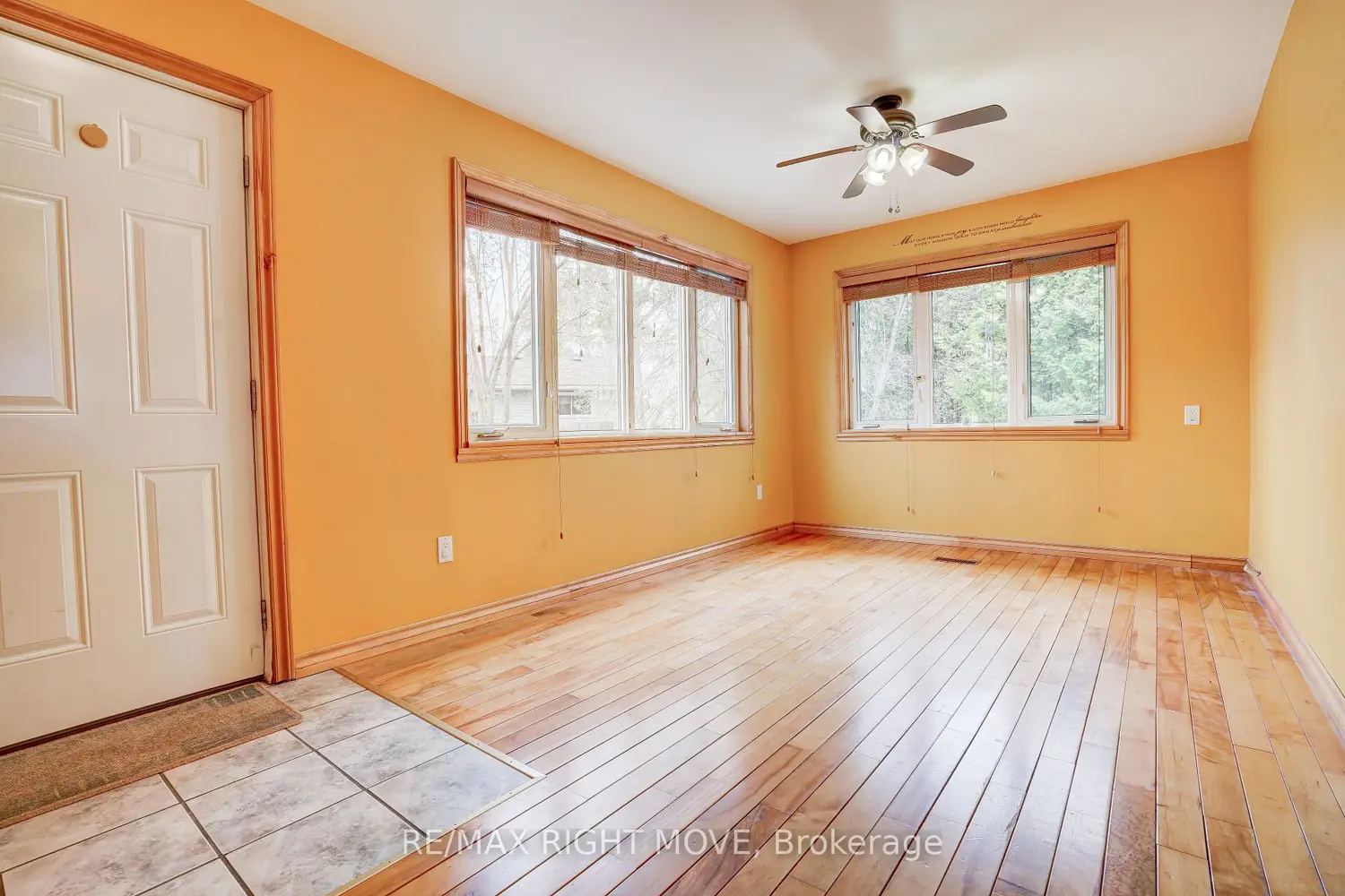 3391 Armand Avenue photo 2