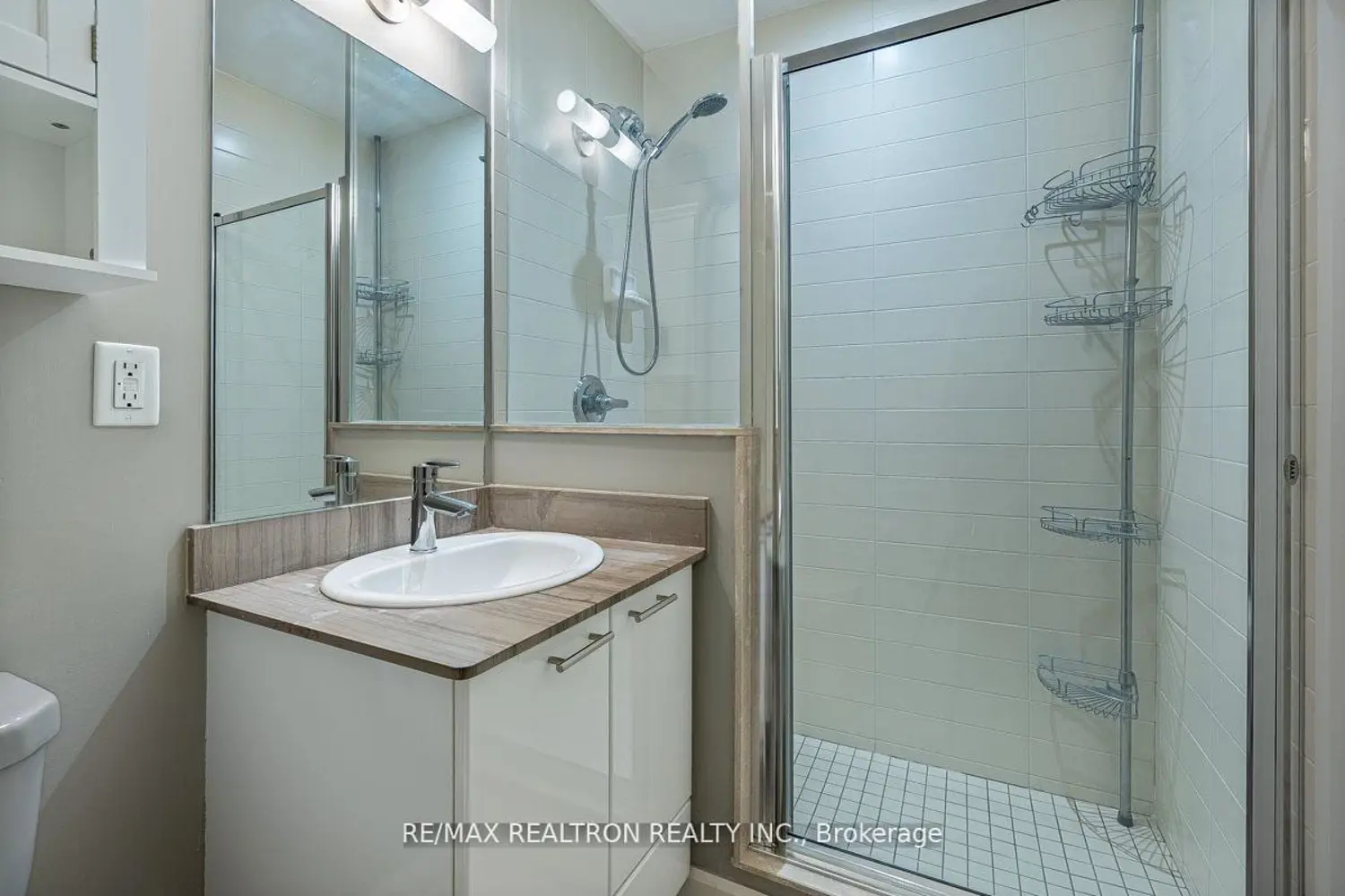 Additional image 7 of 15 Bruyeres Mews 1008