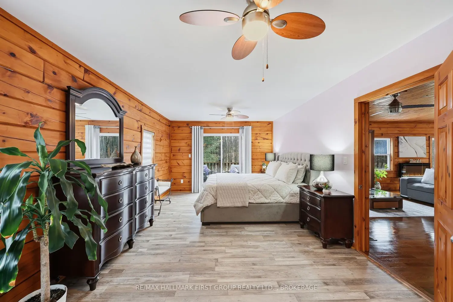2723 Desert Lake Road photo 5