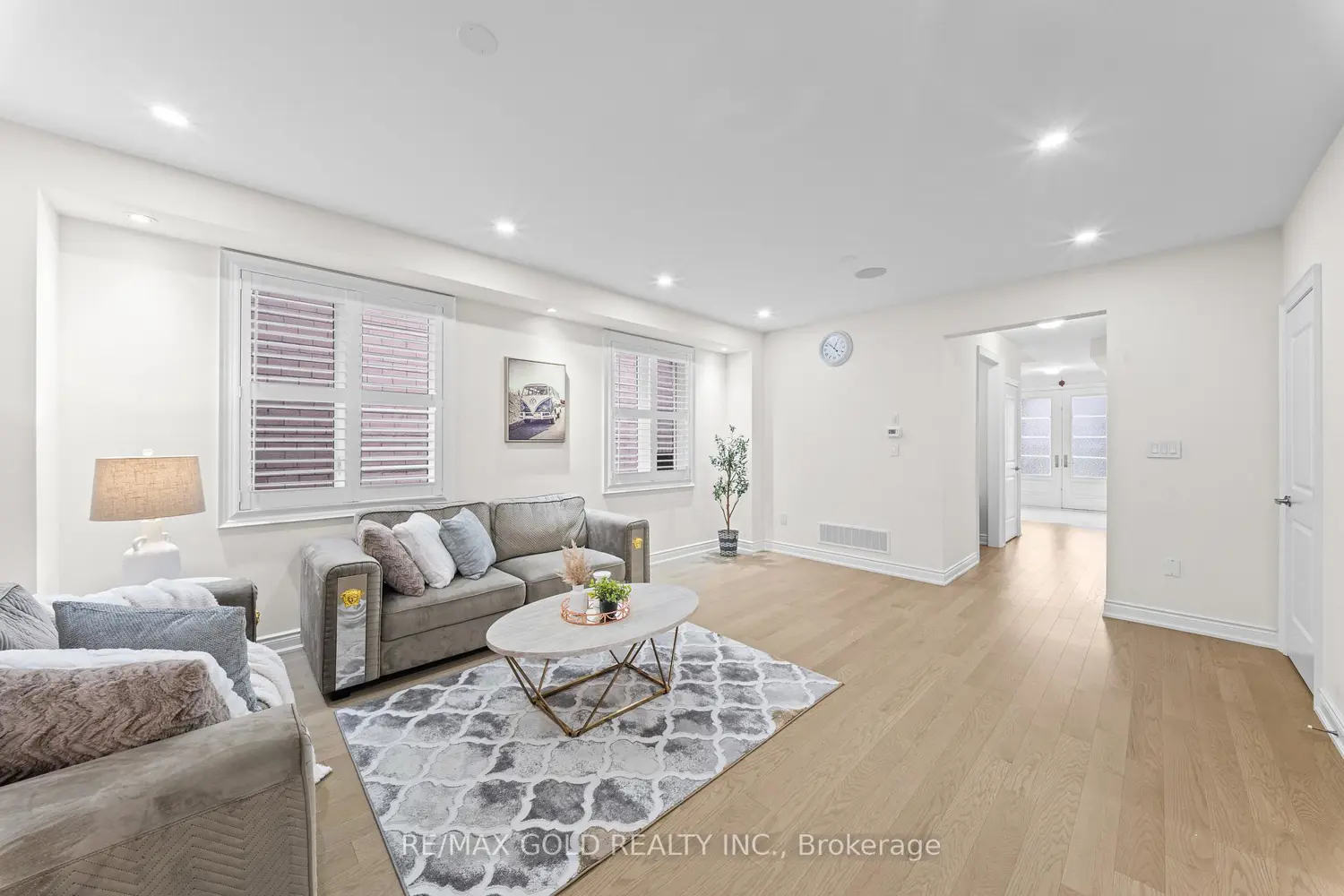 105 Walker Road photo 5