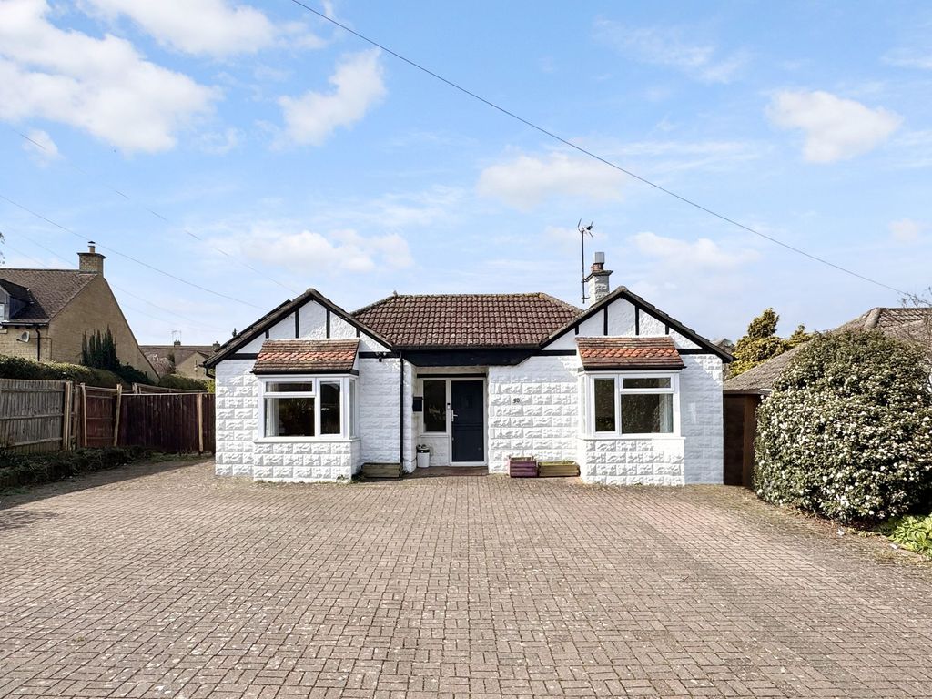 3 bed detached bungalow for saleCoxwell Road, Faringdon SN7