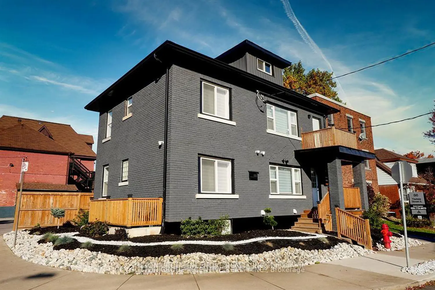 88 Tisdale Street photo 2