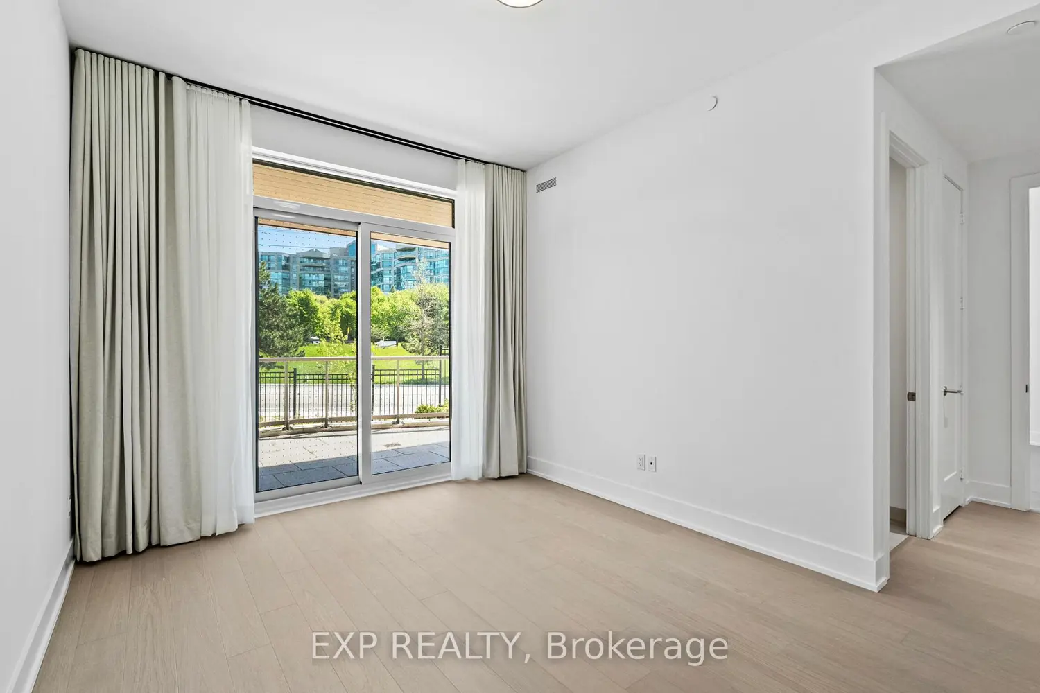Additional image 7 of 399 Royal Orchard Boulevard 116