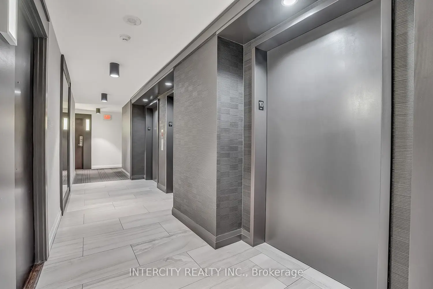 Additional image 3 of 12 Yonge Street 1010
