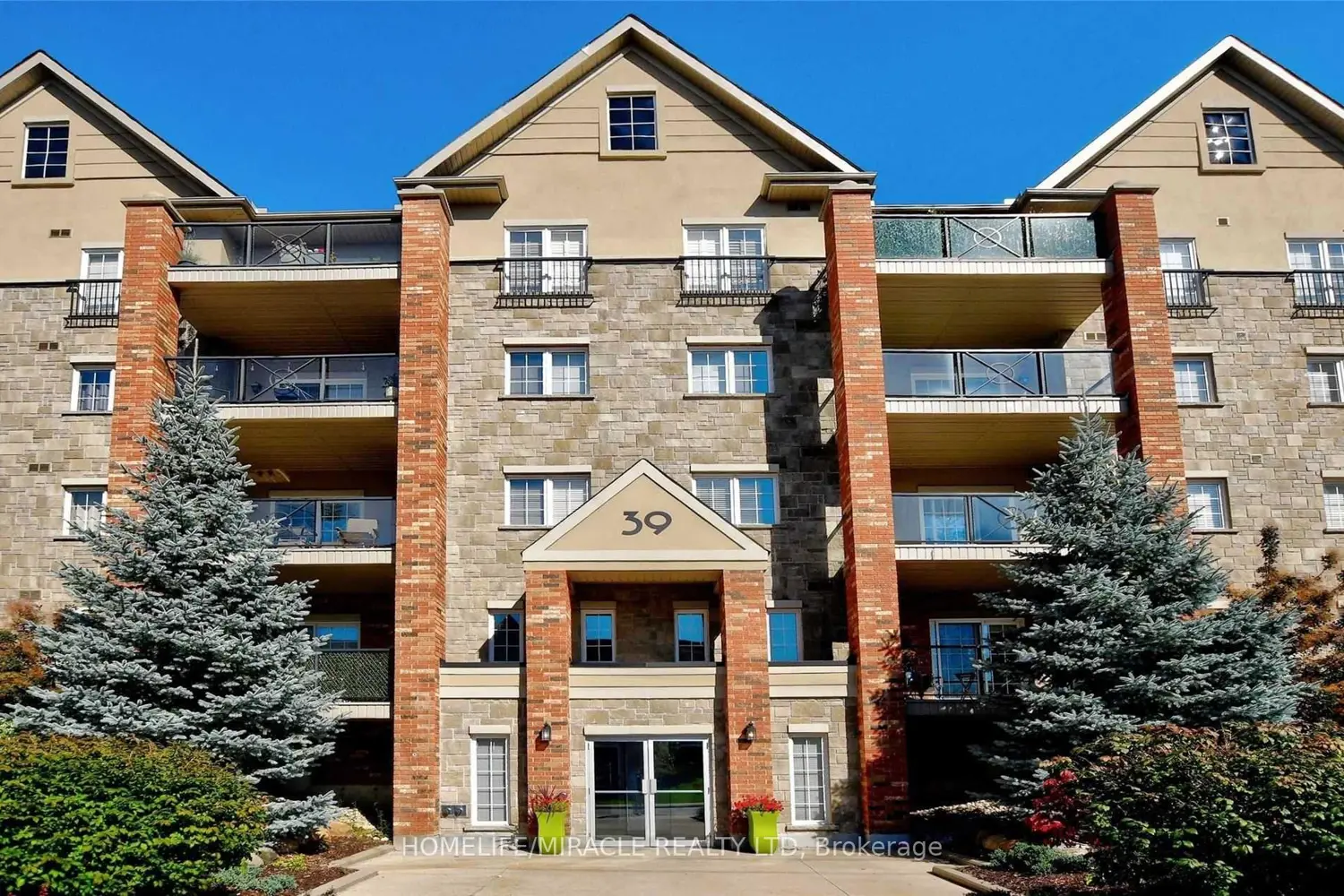 39 Ferndale Drive 303
